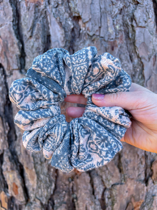 Porcelain Scrunchie
